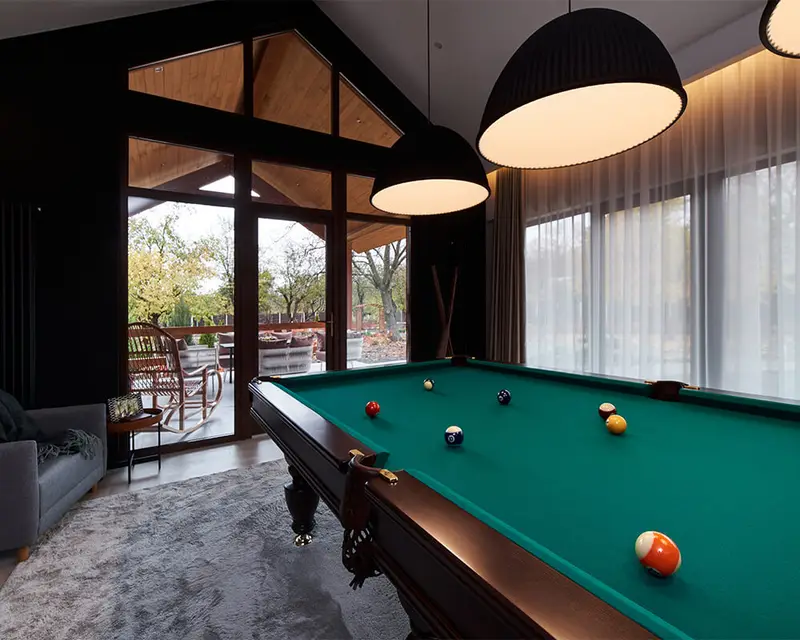 Indoor recreation lounge